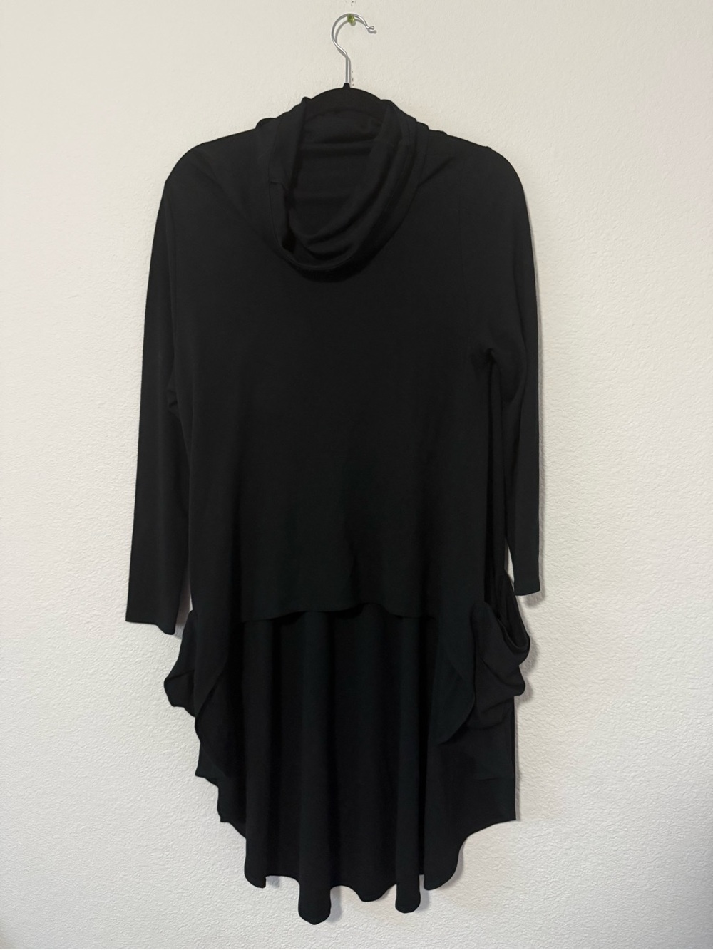 Alembika Black Women's Long-Sleeve High-Low Cowl Neck Tunic size 2